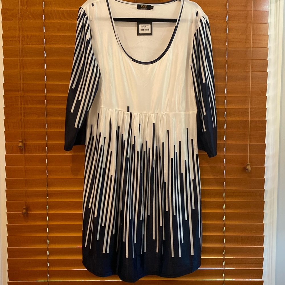 Silk Like BlueWhite Stretchy Comfortable yet Beautiful MIDI Dress size X…